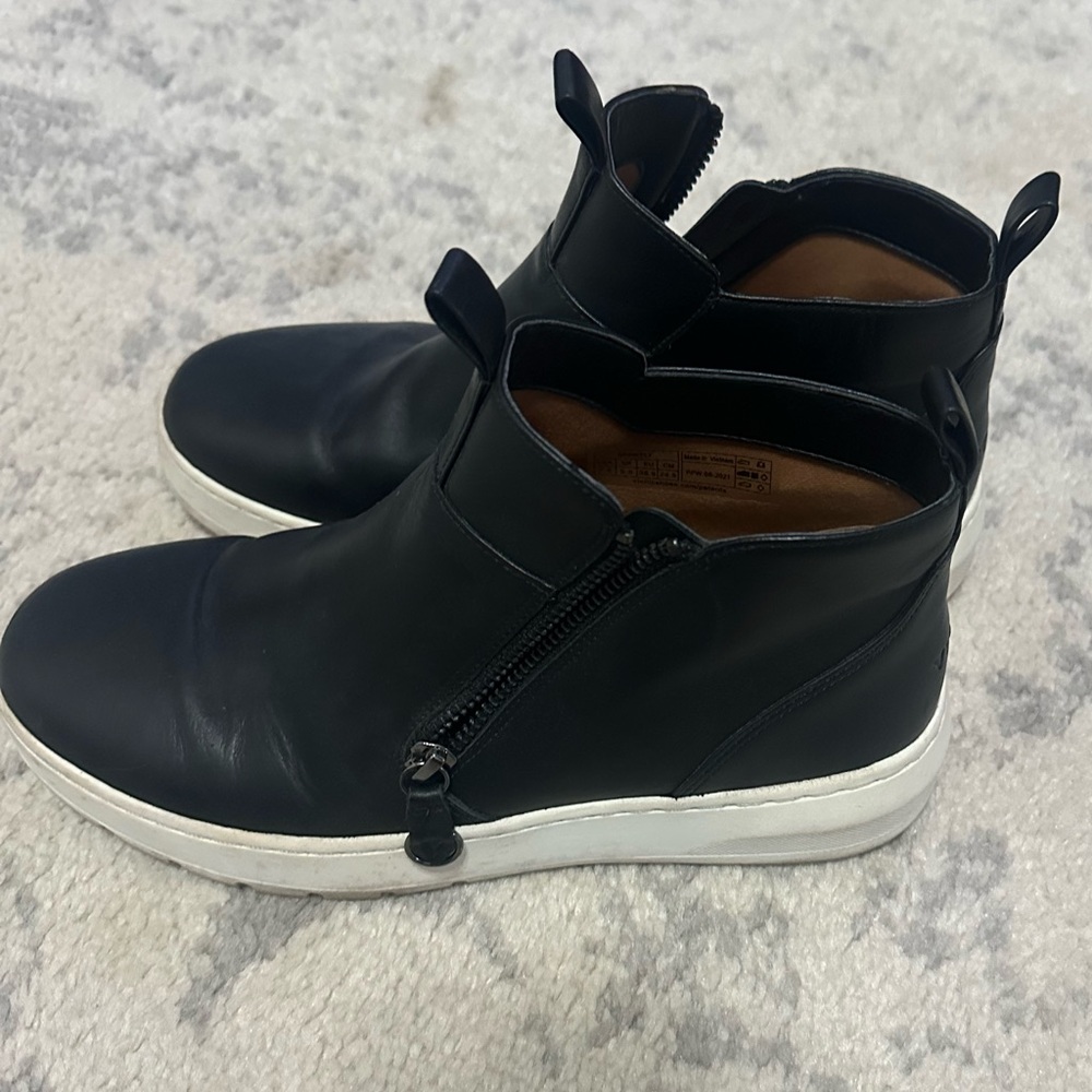 Bionic black booties